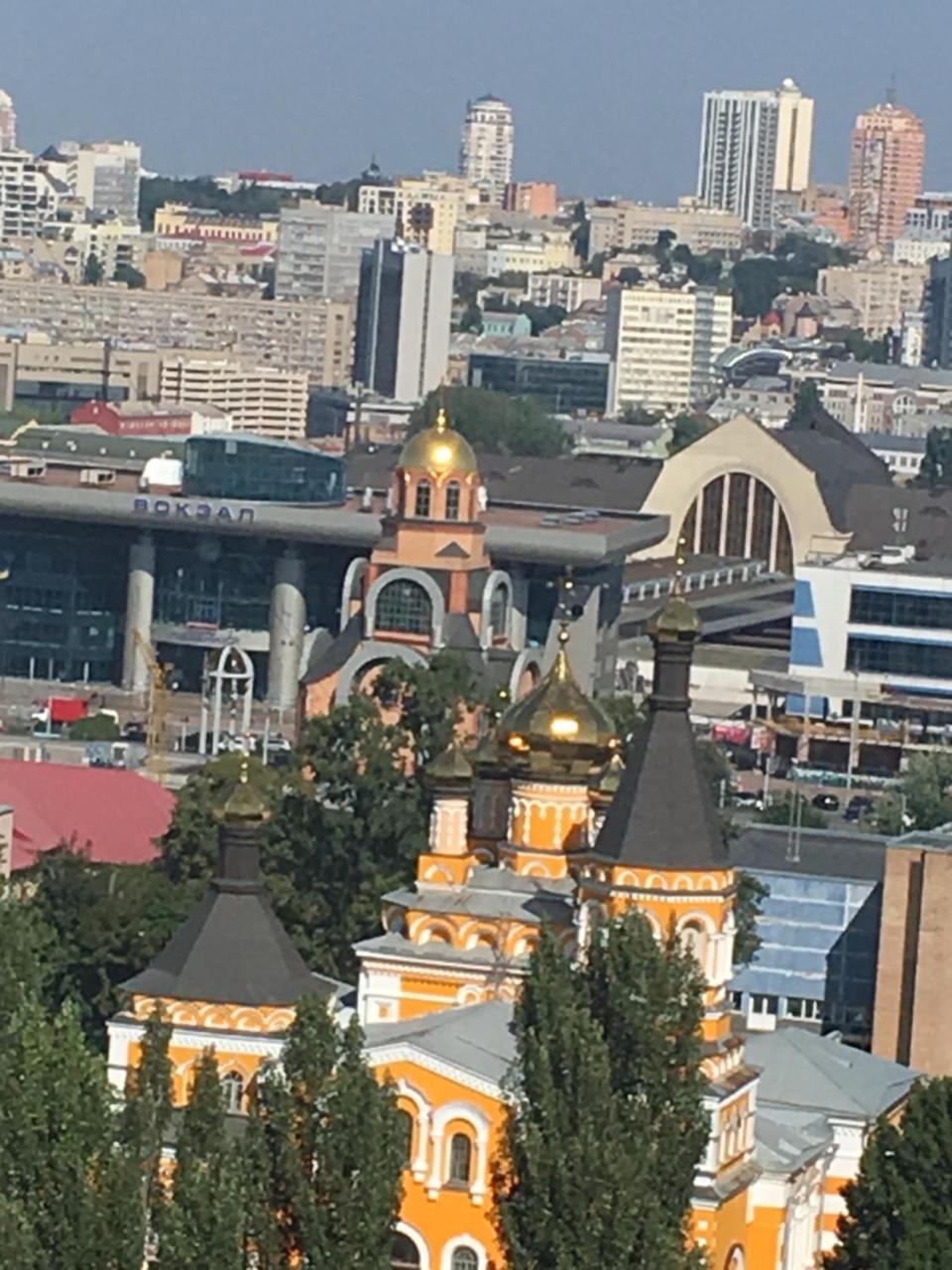 Apartament On Vasylia Lypkivskoho 24 Kiev Bagian luar foto
