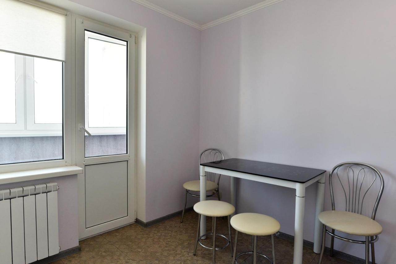 Apartament On Vasylia Lypkivskoho 24 Kiev Bagian luar foto