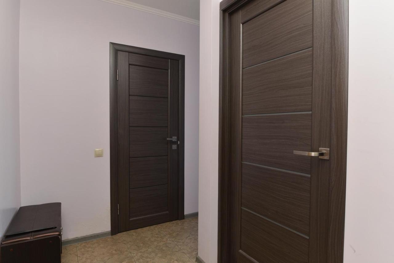 Apartament On Vasylia Lypkivskoho 24 Kiev Bagian luar foto